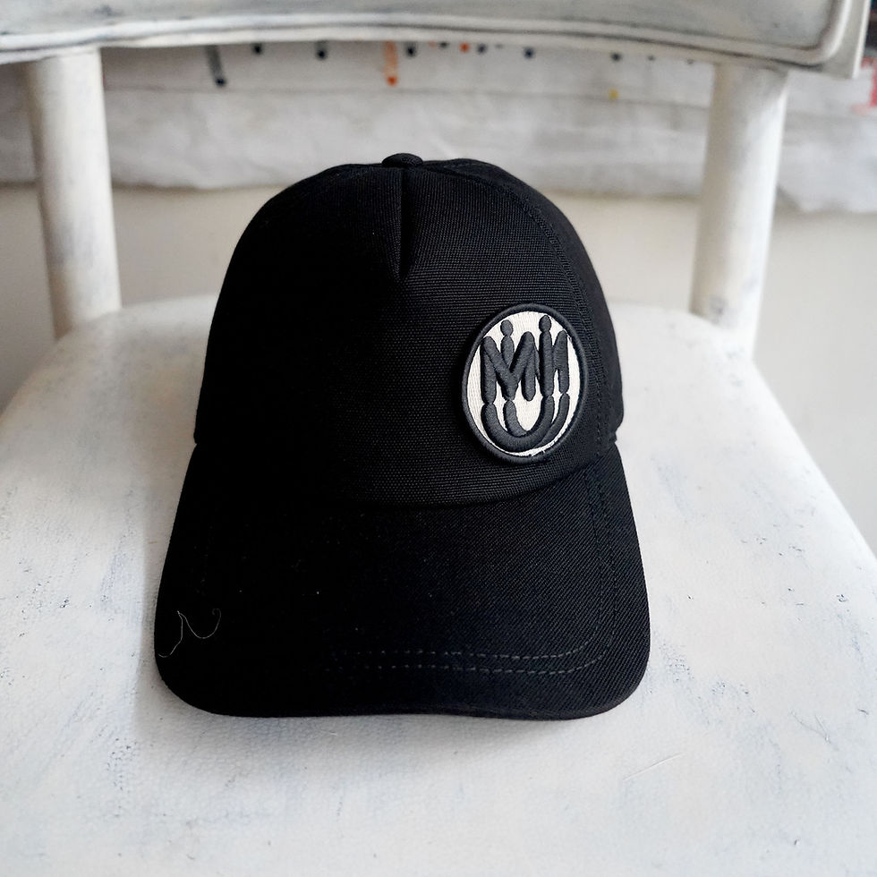 섬네일: MIU MIU Black Logo Embroidered Baseball Cap