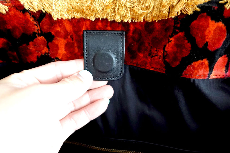 Miniature : VERSACE red palace pattern velvet fabric gold mustache booktote handbag