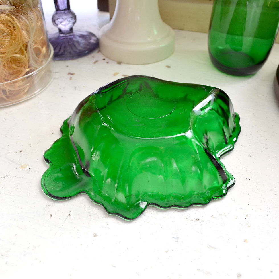 Miniature : Used FIRE KING Green 3D Leaf-Shaped Glass Bowl Antique Item