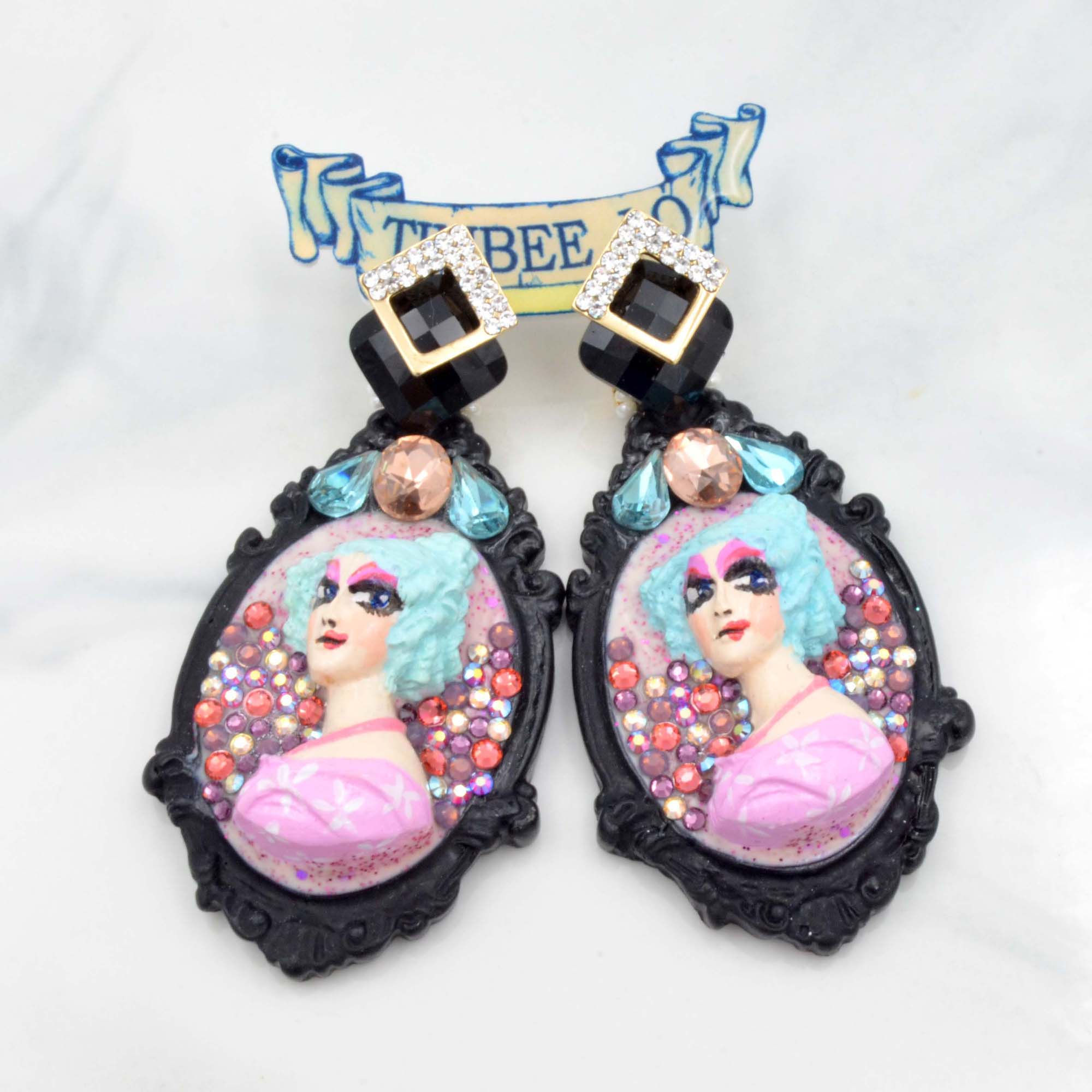 立體浮雕女王耳環 綴施華洛水晶 獨一無二 全手繪 手工製