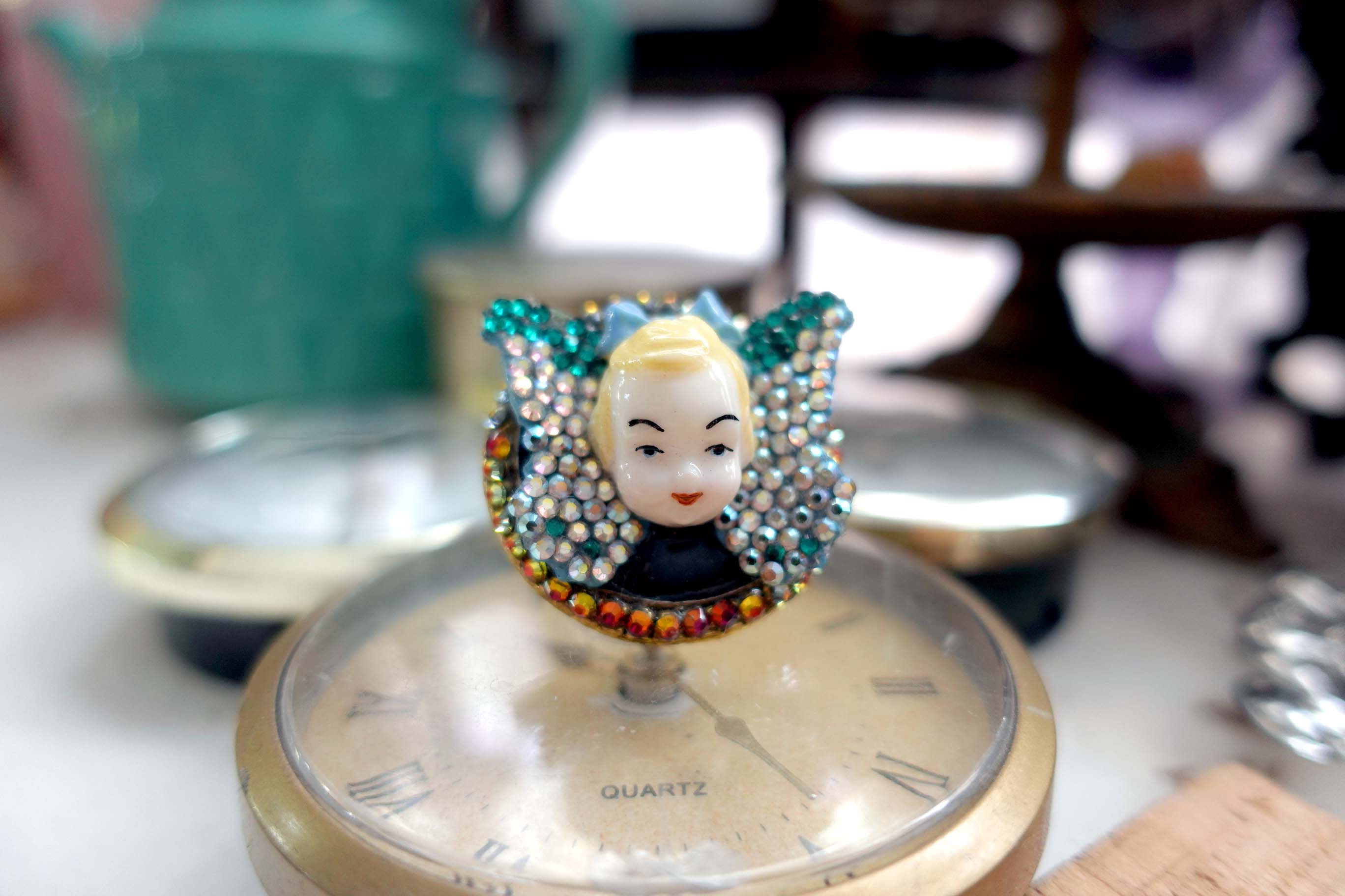 藍色愛麗絲小精靈蝴蝶娃娃綴施華洛幻彩水晶戒指 可調整尺寸