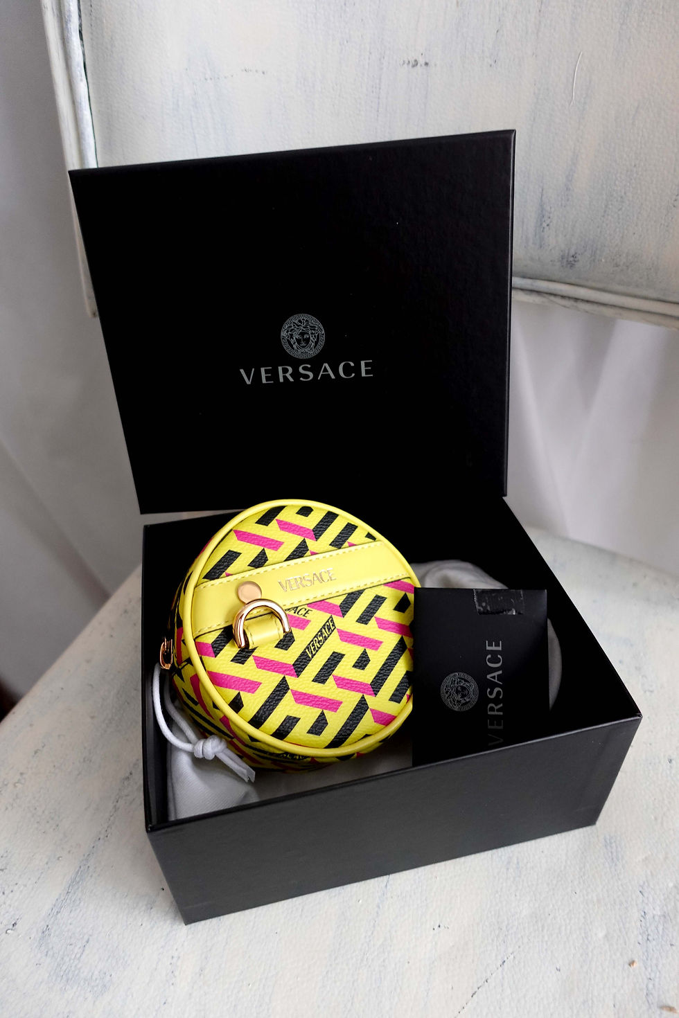 섬네일: VERSACE Maze pattern LOGO printed circle genuine leather coins&nbsp;pouch coins