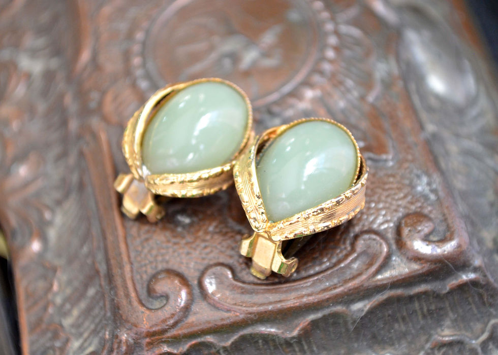 Miniatura: 貴族鍍金暗花邊翠綠玉隨耳夾 貴婦淑女 日本高級二手古著珠寶首飾