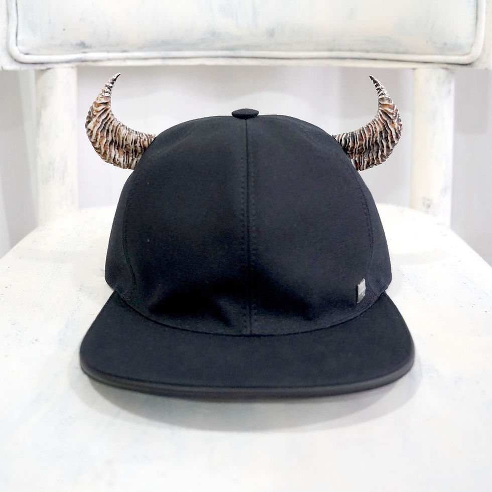 Givenchy Flat plastic Horns Cap in Black Cotton