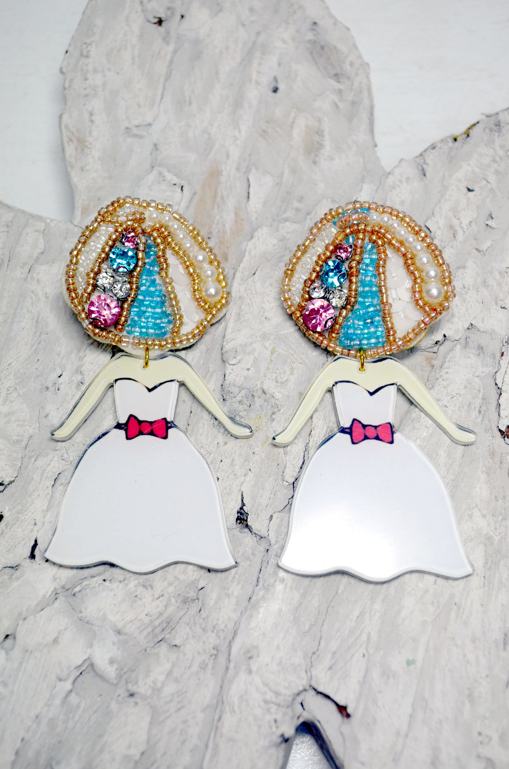 釘珠貝殼頭人偶耳環 超現實設計系