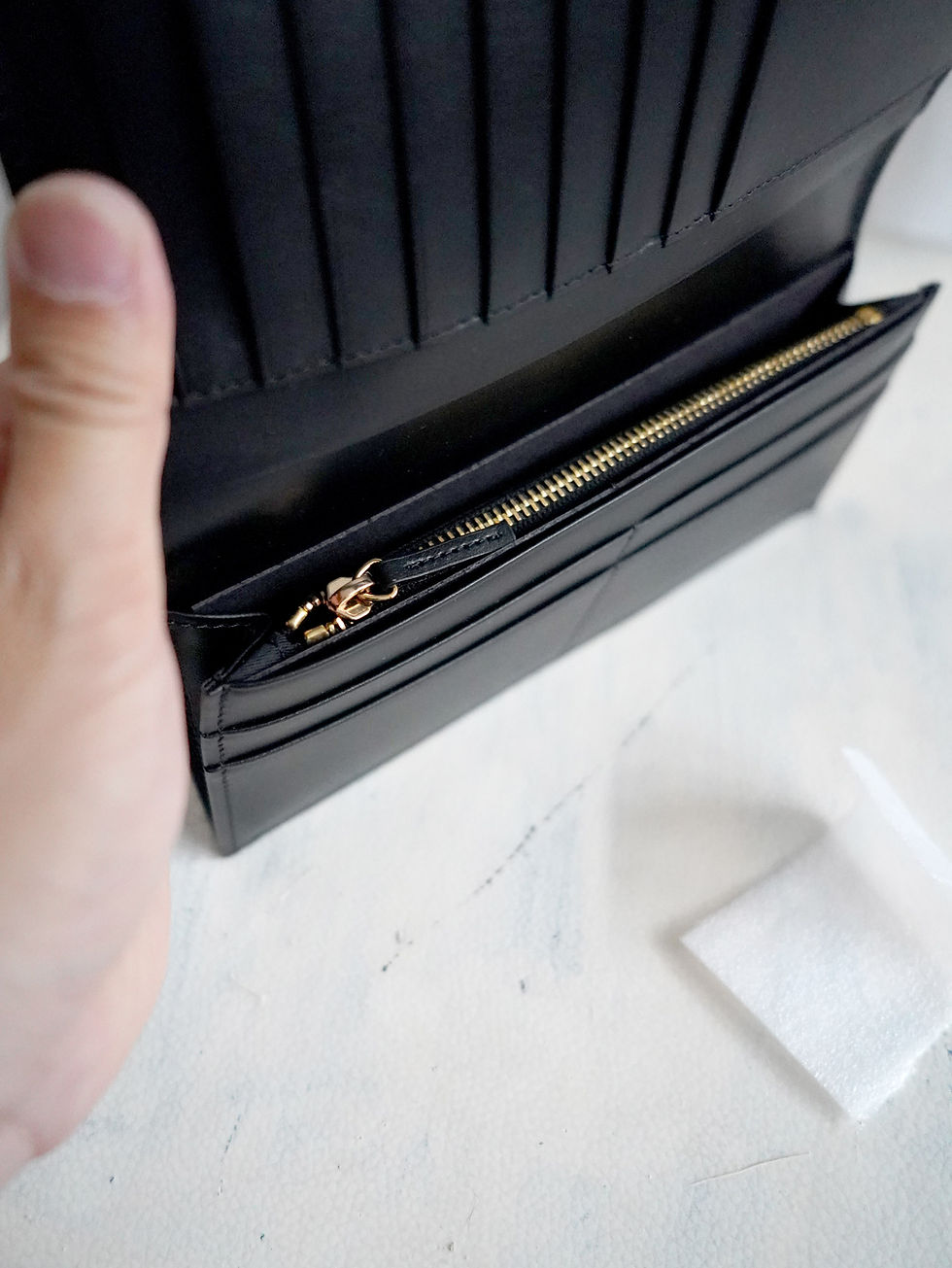 섬네일: VERSACE Black Leather Lambskin Long Wallet
