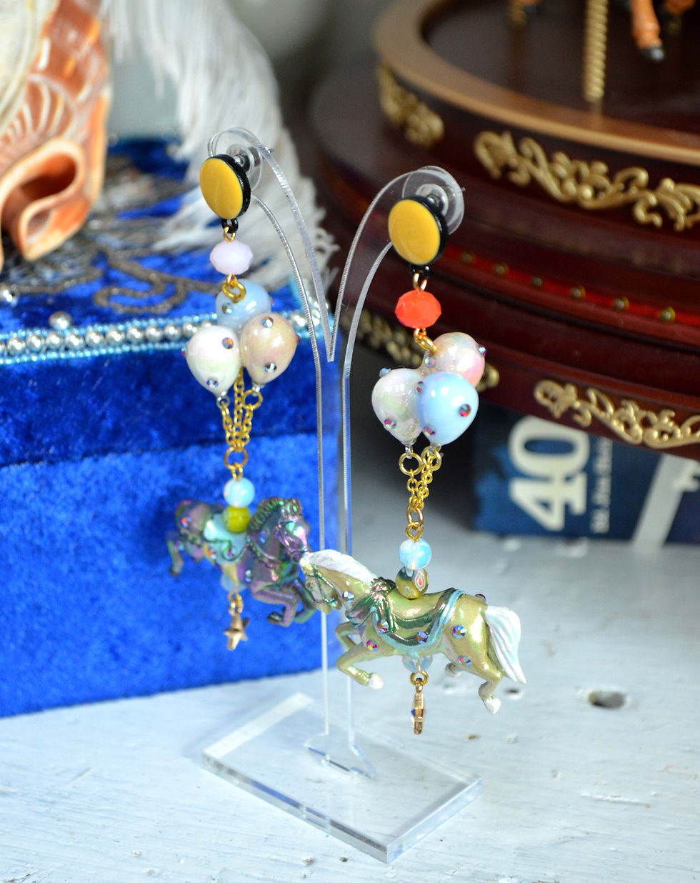 Miniaturbild: 彩色汽球飛天木馬耳環 綴施華洛水晶