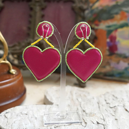 Russian Hand-Embroidered Heart-Shaped Eye Earrings 俄羅斯手工刺繡