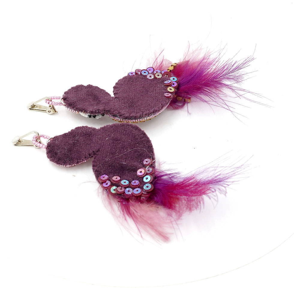 Miniatura: Russian Hand-Embroidered Baroque Style Flamingo Feather Earrings