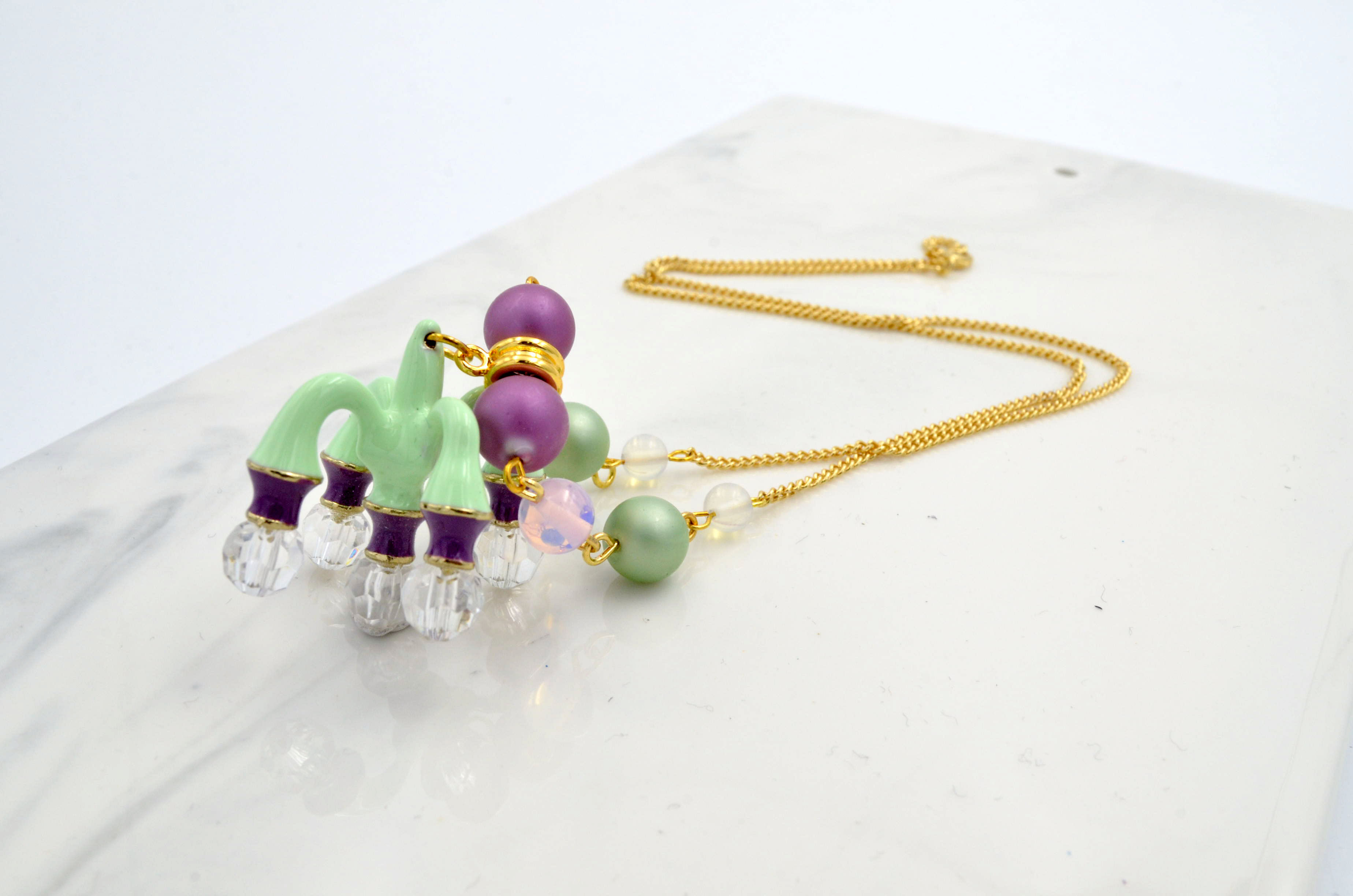 綠色吊燈 配 18K鍍金項鍊