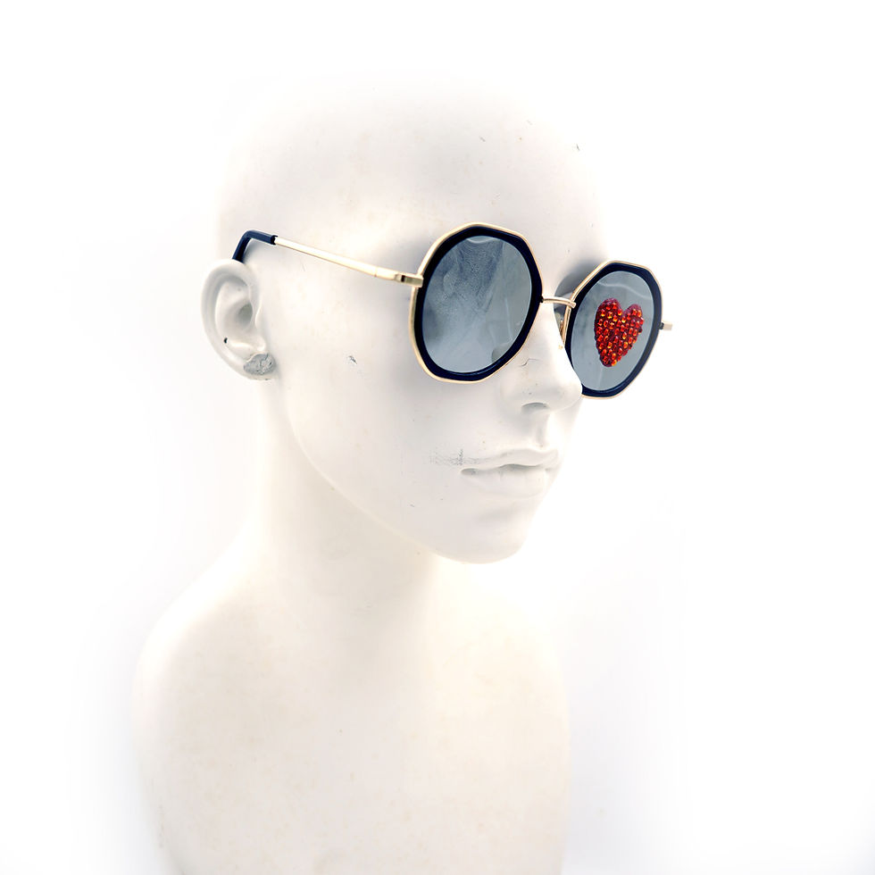 Thumbnail: 【CUPID】Sun Glasses w/ Swarovski crystals heart deco 太陽眼鏡綴紅色施華洛水晶裝飾