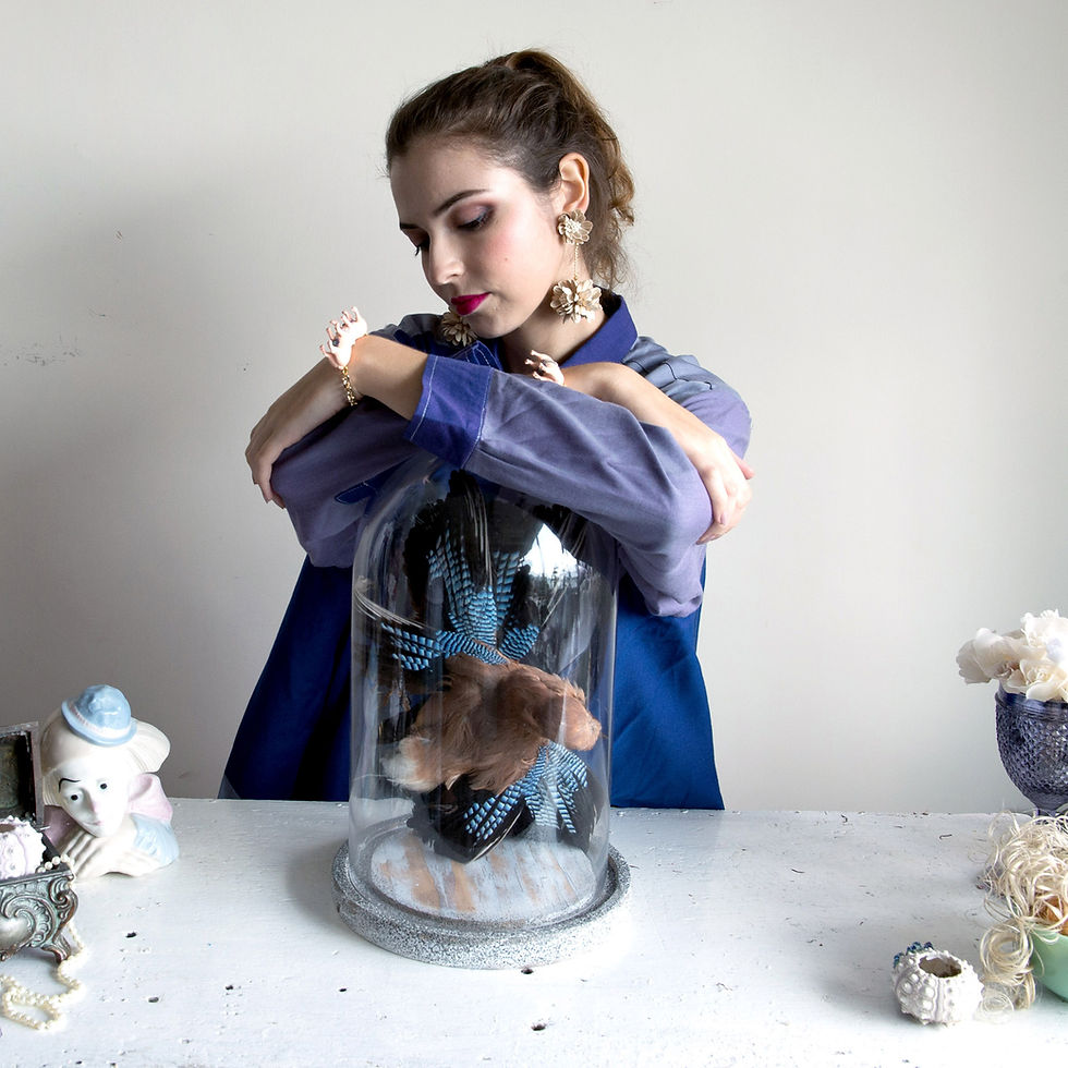 サムネイル： 茶色立體壓花雛菊花球耳環  Bisque Daisy Ball Earring