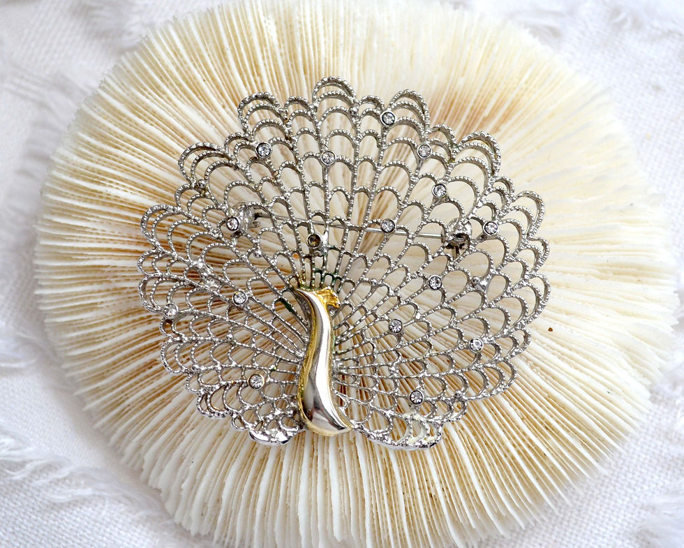 日本鍍銀孔雀通花胸針 貴婦少女輕珠寶 日本高級二手古著珠寶首飾