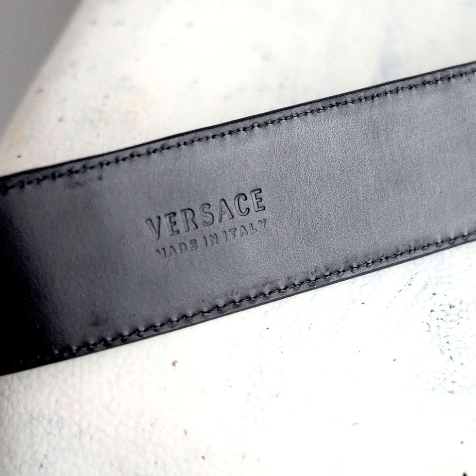 섬네일: Versace Black Crocodile leather Belt with Gold La Medusa Buckle.