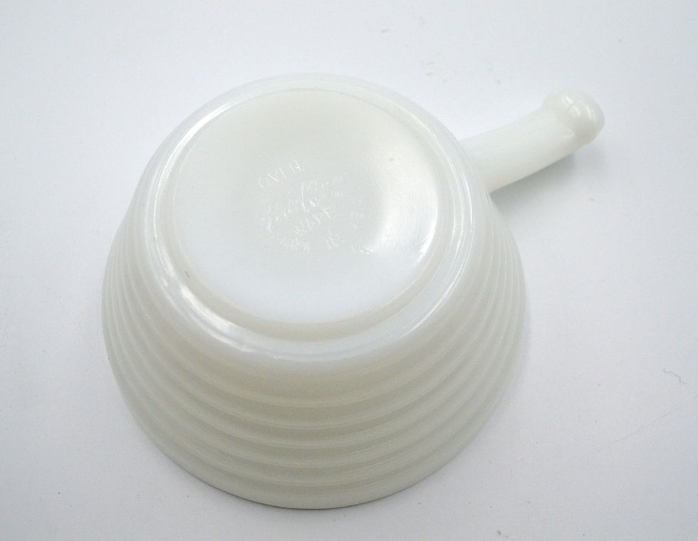 Miniature : FIRE KING 奶白玻璃單柄湯碗 60s古董玻璃製品Milk Glasses Bowl