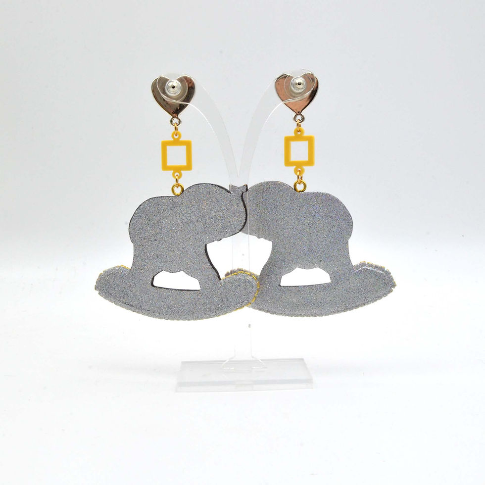 섬네일: 搖搖小象玩具圖木片耳環 繞水晶石花邊 美國訂製 雷射切割 可訂製