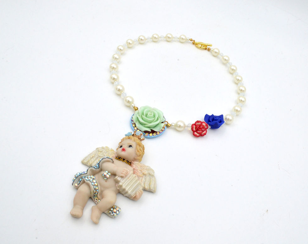 Miniature : 立體浮雕天使玫瑰花串珍珠綴施華洛水晶頸鍊 Angel with Crystals Necklace