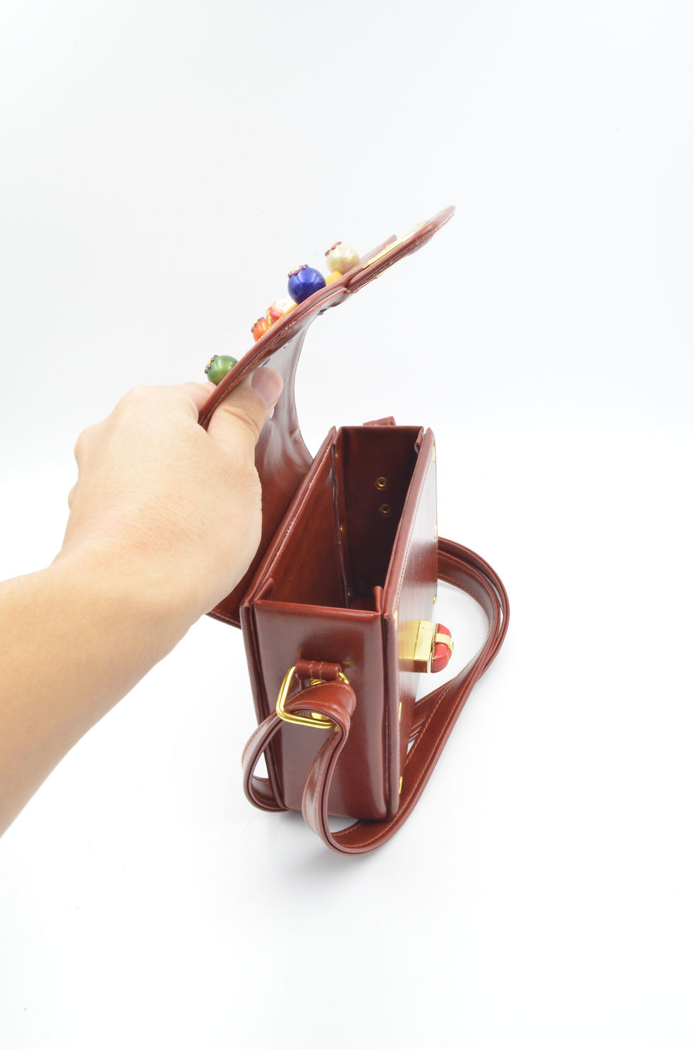 Miniature : 立體紅色娃娃綴珠子寶石水晶裝飾 棗紅色PU仿皮箱子斜肩帶手袋包 可訂製款式 請接洽