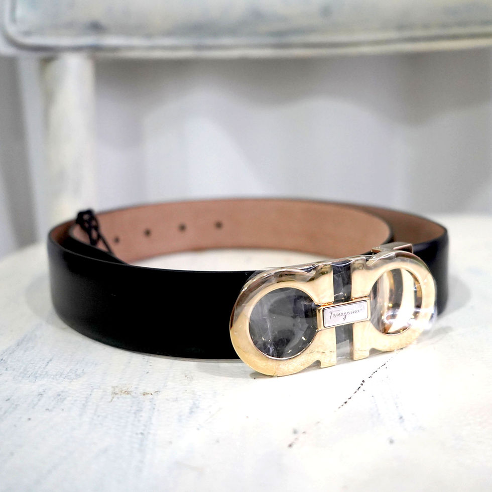 Miniatura: Salvatore Ferragamo Black leather with Golden Ferragamo Logo belt buckle