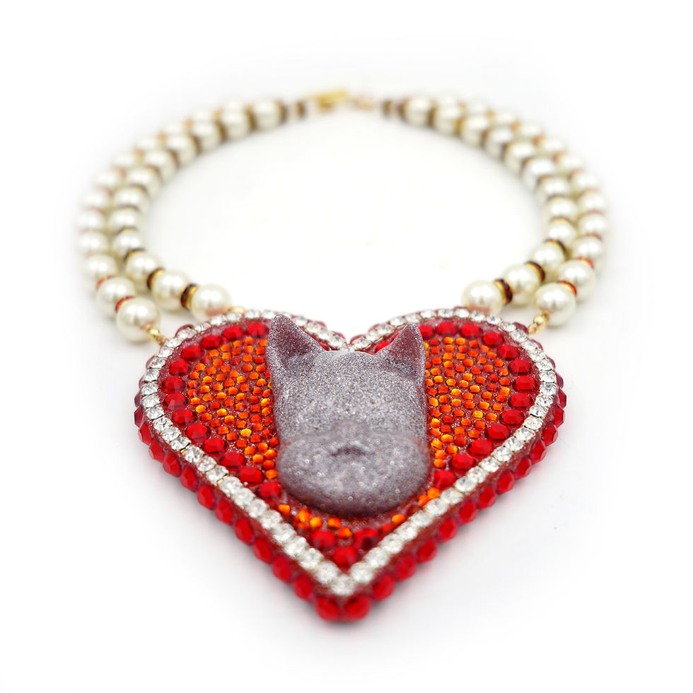 Thumbnail: 【CUPID】Large Red Heart w/ Swarovski Crystals Faux Pearl Necklace 【CUPID】巨大心型紅色水晶配玻璃珍珠頸鍊    Heart Material - Plastic  Crystals