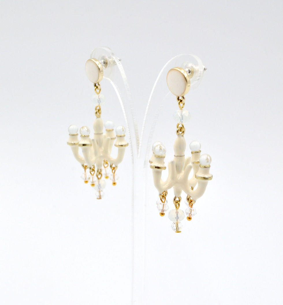 Thumbnail: TIMBEE LO  米白色 迷你吊燈耳環 法式樹脂搪瓷塗層 White Mini Chandelier Earring