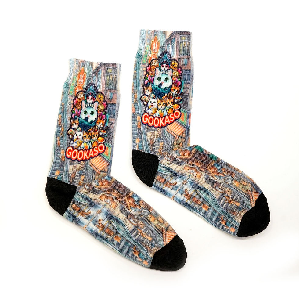 Cat & HK Opera Heritage Printed Cotton Crew Socks|港味粵劇貓咪懷舊街景滿版原創插畫彈性中筒襪 (香港限定)