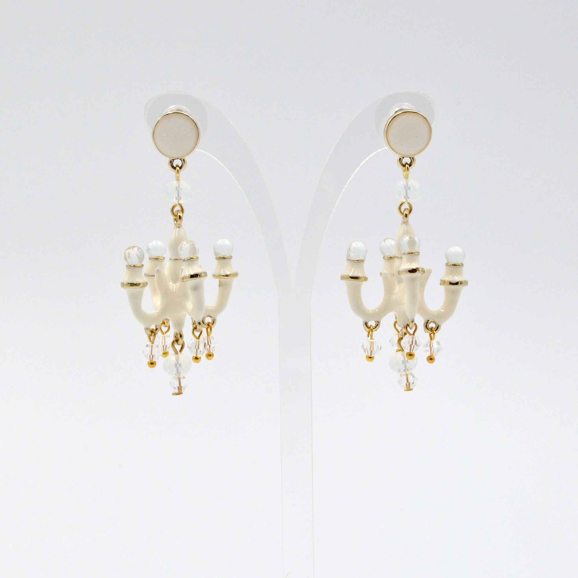 TIMBEE LO 米白色 迷你吊燈耳環 法式樹脂搪瓷塗層 White Mini Chandelier Earring