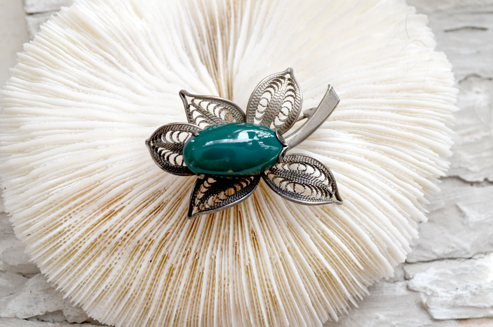 銀色花朵瑪瑙水晶石胸針別針 高貴優雅復古 日本中古二手珠寶首飾