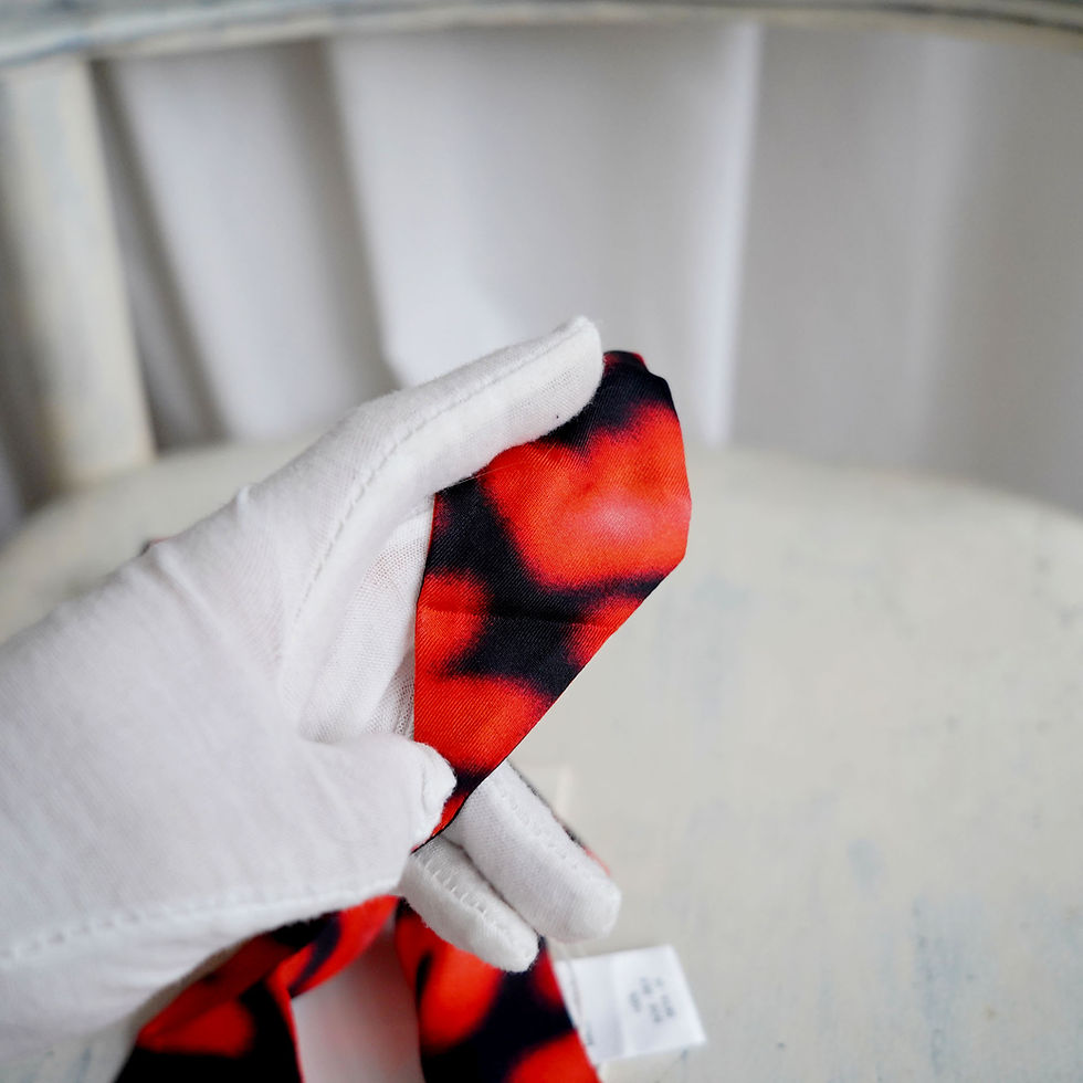 Miniatura: Givenchy Red Silk Scarf