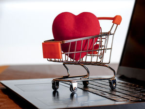 How to Buy Wedding Bands and Engagement Rings Online with Confidence