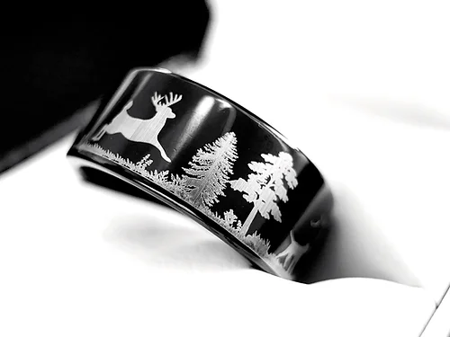 Deer Hunting Scene Pattern Engraved Black Tungsten Ring Mens Wedding Band Ring Lunamur