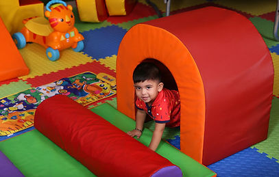 kids play area in salon.jpg