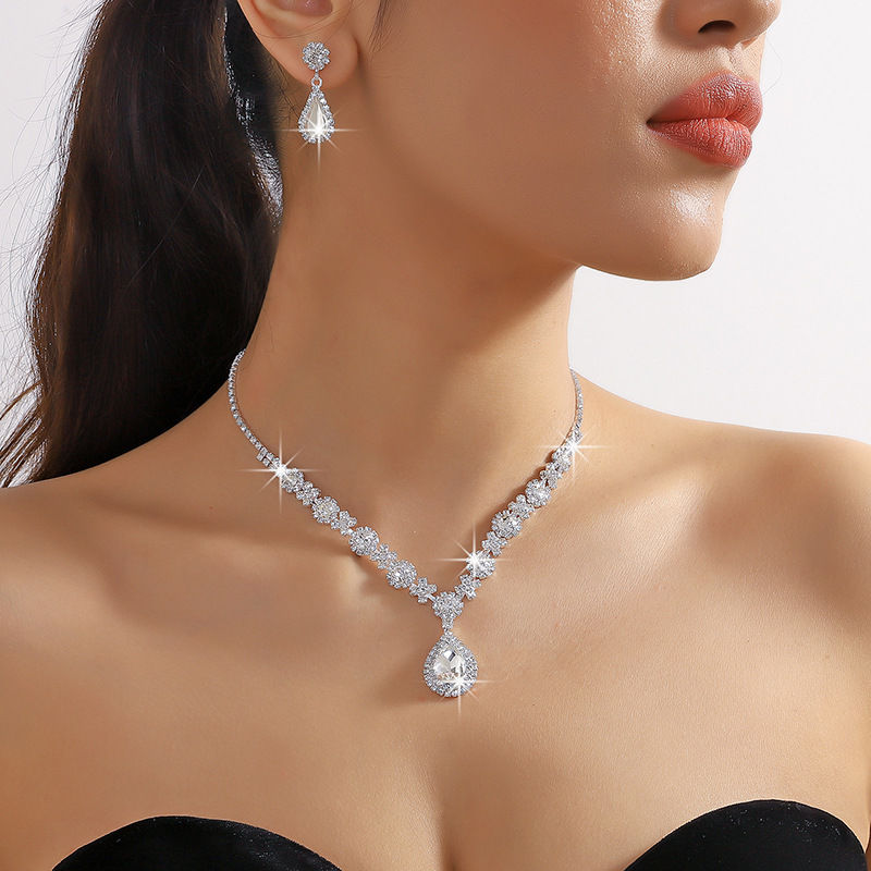 Thumbnail: 3 Pieces of Women's Crystal Droplet Necklace with Earrings Set for Wedding Eveni