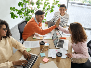 Mindfulness at Work: Tips for a Calmer and More Successful Day