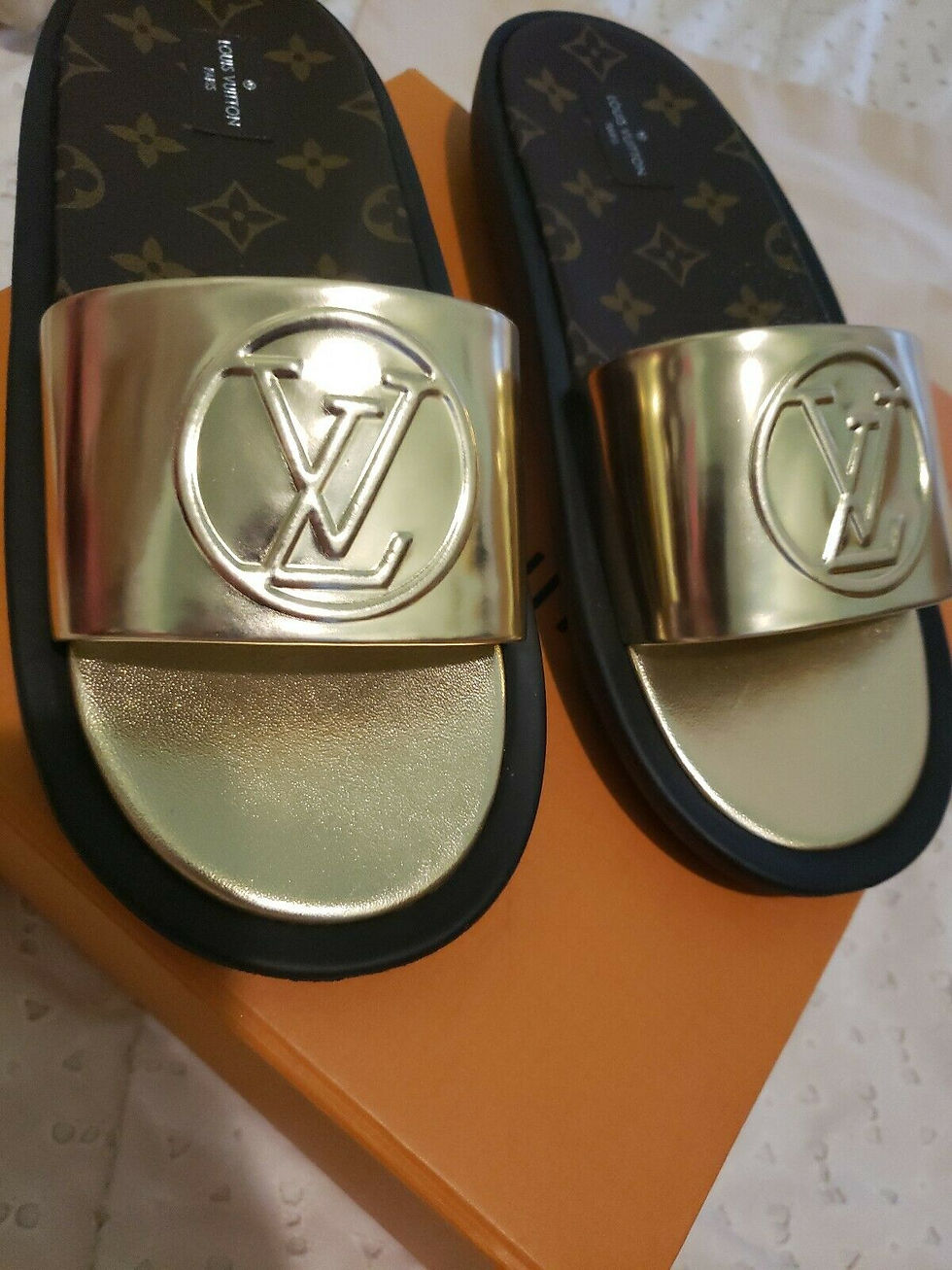 Thumbnail: LOUIS VUITTON SUNBATH FLAT MULE SIZE 41 (10)