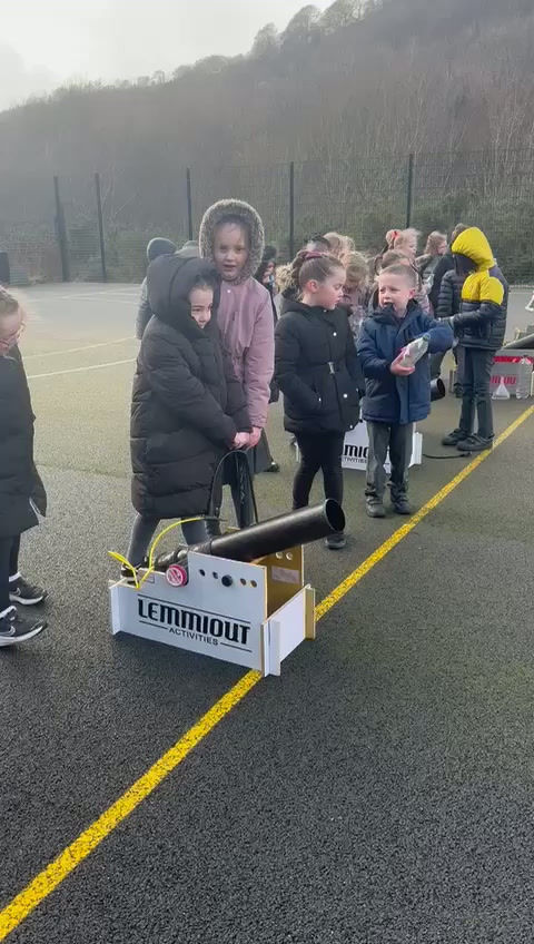 rocket canon explode group .mp4