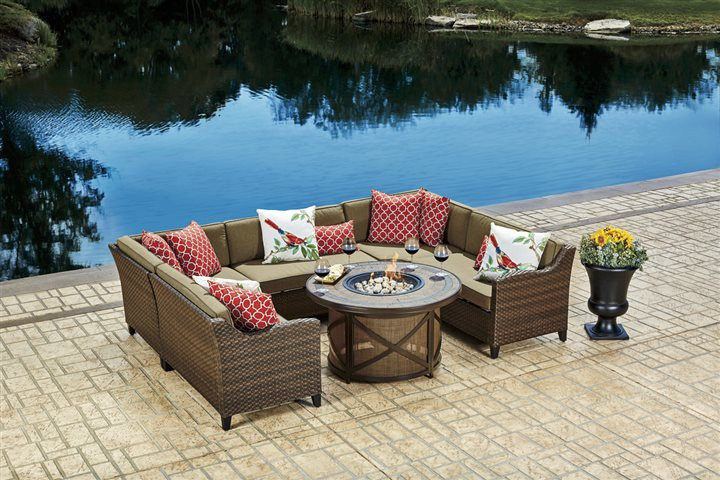 8 must-have elements for a colorful, fun outdoor living space 8 must-have elements for a colorful, fun outdoor living space on Ab Outdoor Living id=36777