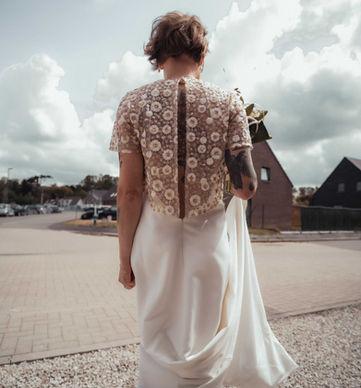 photo de la mariée vue de dos