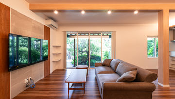 株式会社リノベース