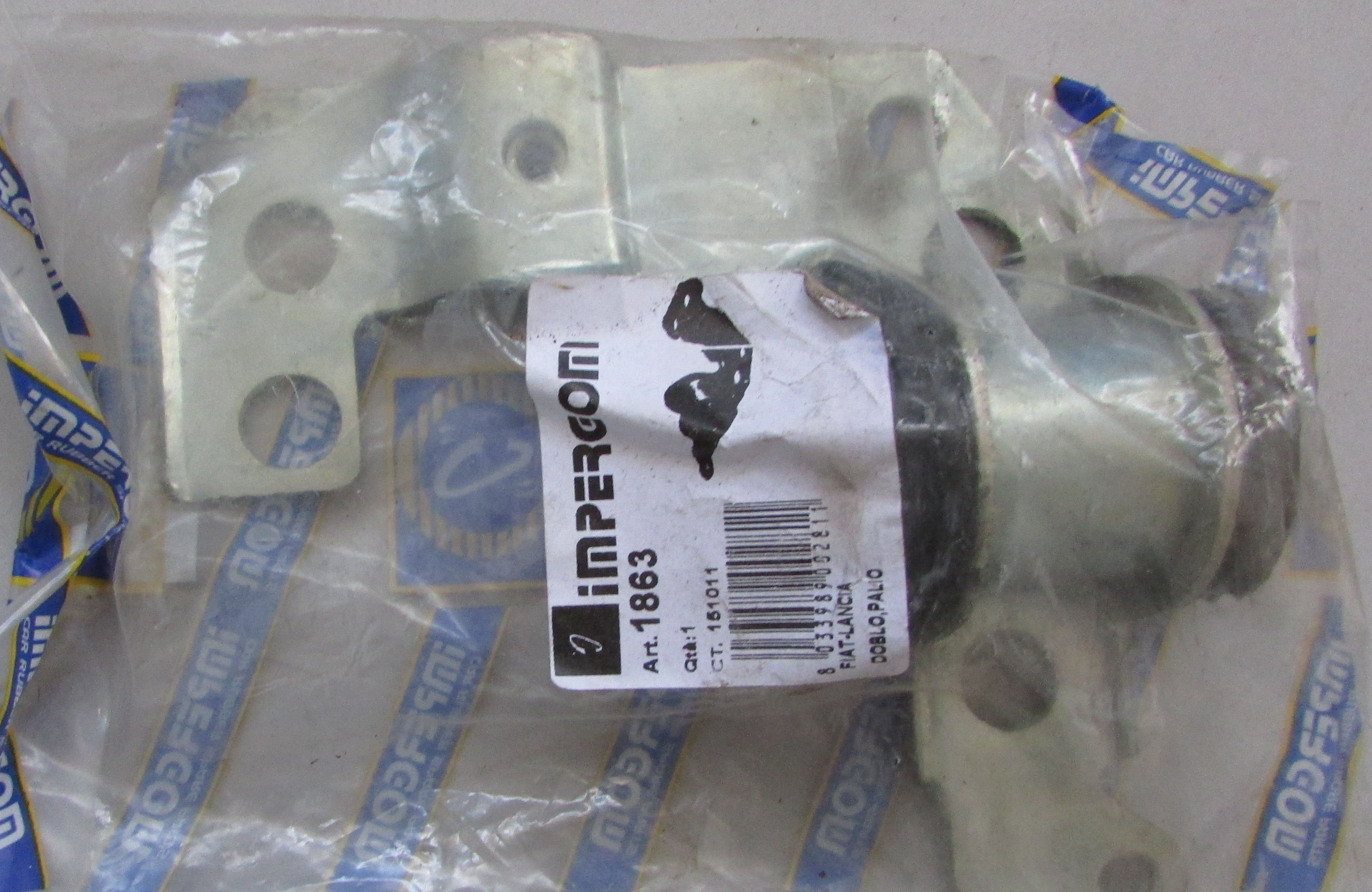 СБ переднего рычага задний правый  FD001-443-009