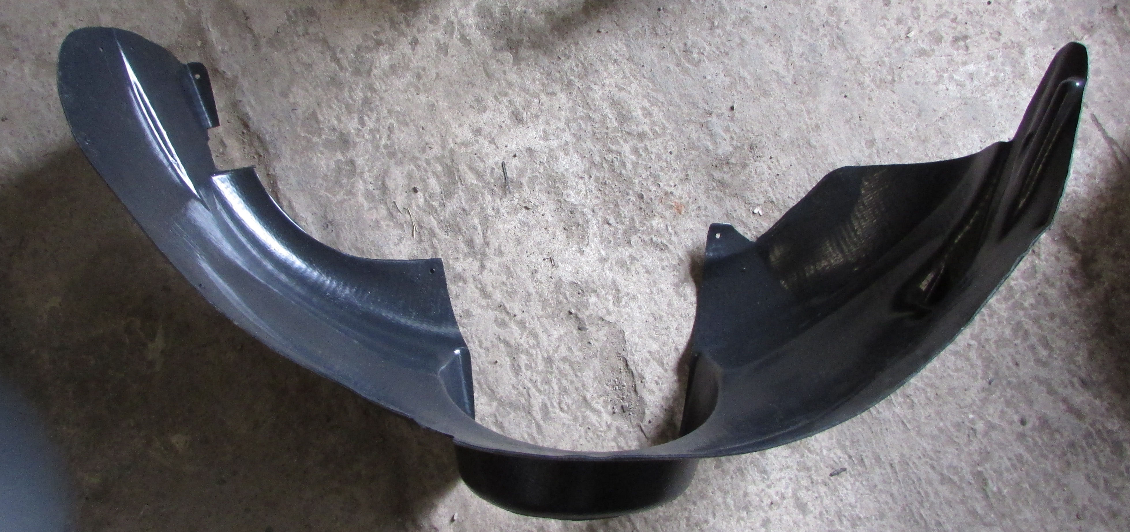 Подкрыльник передний левый