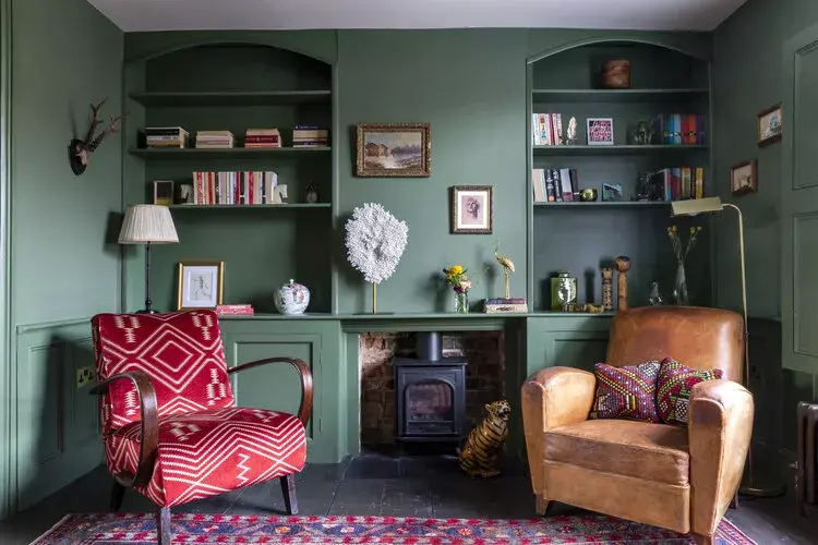 They provide a perfect backdrop for a range of decor pieces, from sumptiuous analine leathers to richer more saturated fabrics