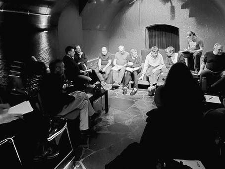 Ensemble bei der Kritik nach eine Durchlauf