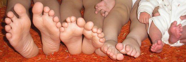 Dafür komme ich gerne pünktlich nach Hause: das sind die Füße meiner Kinder!