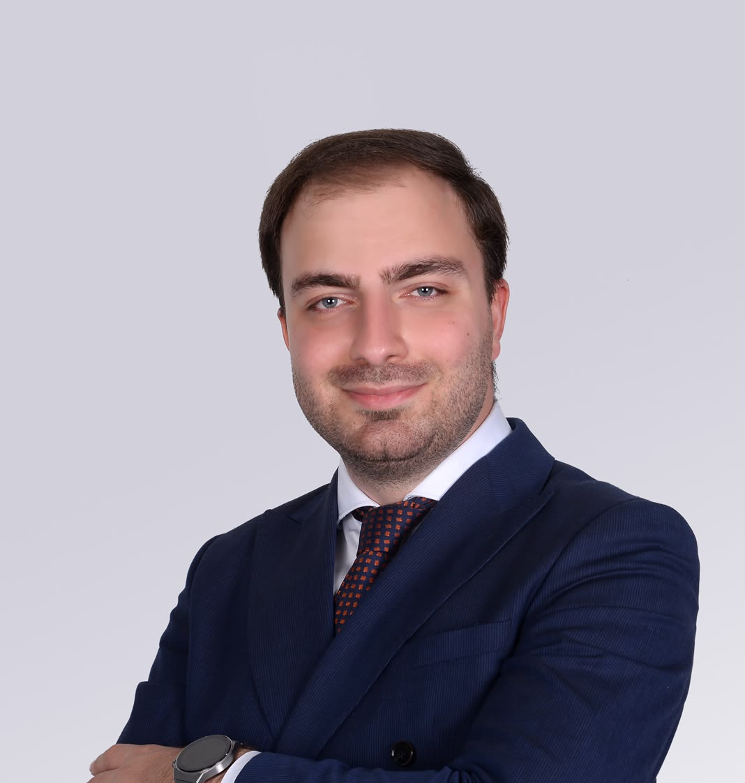 Yazarın fotoğrafı: Av. M. Faruk Kozoğlu