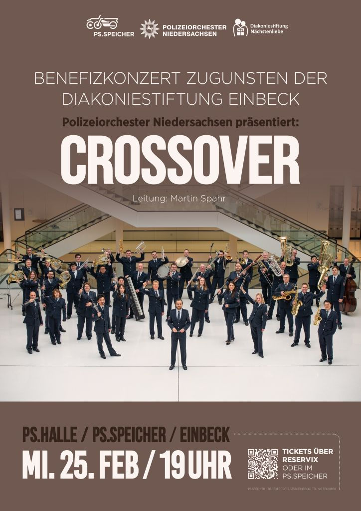 Dirigent Martin Spahr leitet das Polizeiorchester Niedersachsen.