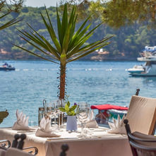 Family Restaurants in Mali Lošinj: A Parent’s Guide to Stress-Free Dining