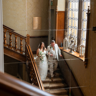 The elegant walk to forever. Amanda descends the grand staircase at Cornhill Castle with her father by her side – a perfect moment before the “I do.” 👰 Captured by Biggar Picture Photography | Cornhill Castle Wedding Photographer
