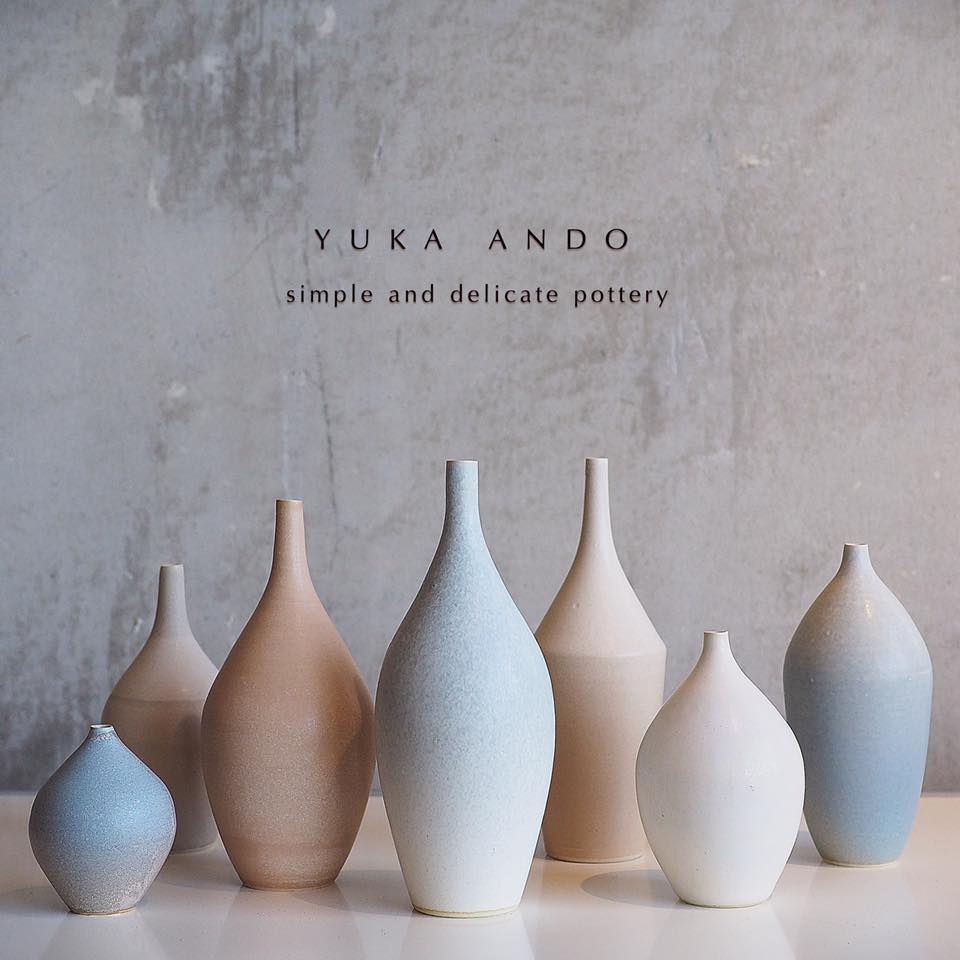 繊細で美しい一輪挿し入荷