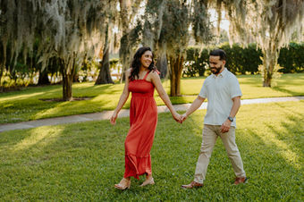 Proposal photographer documenting love stories in Madrid, Spain during golden hour